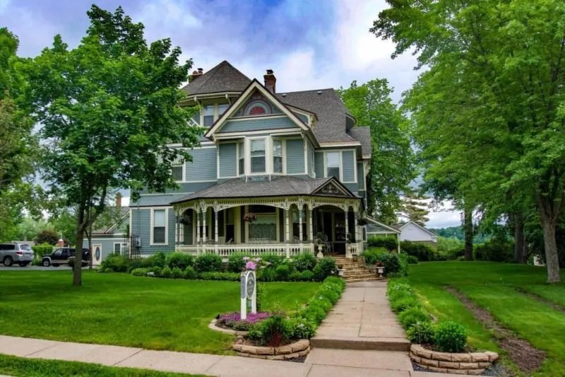 Explore Charming Stillwater Bed and Breakfasts with Unique Experiences