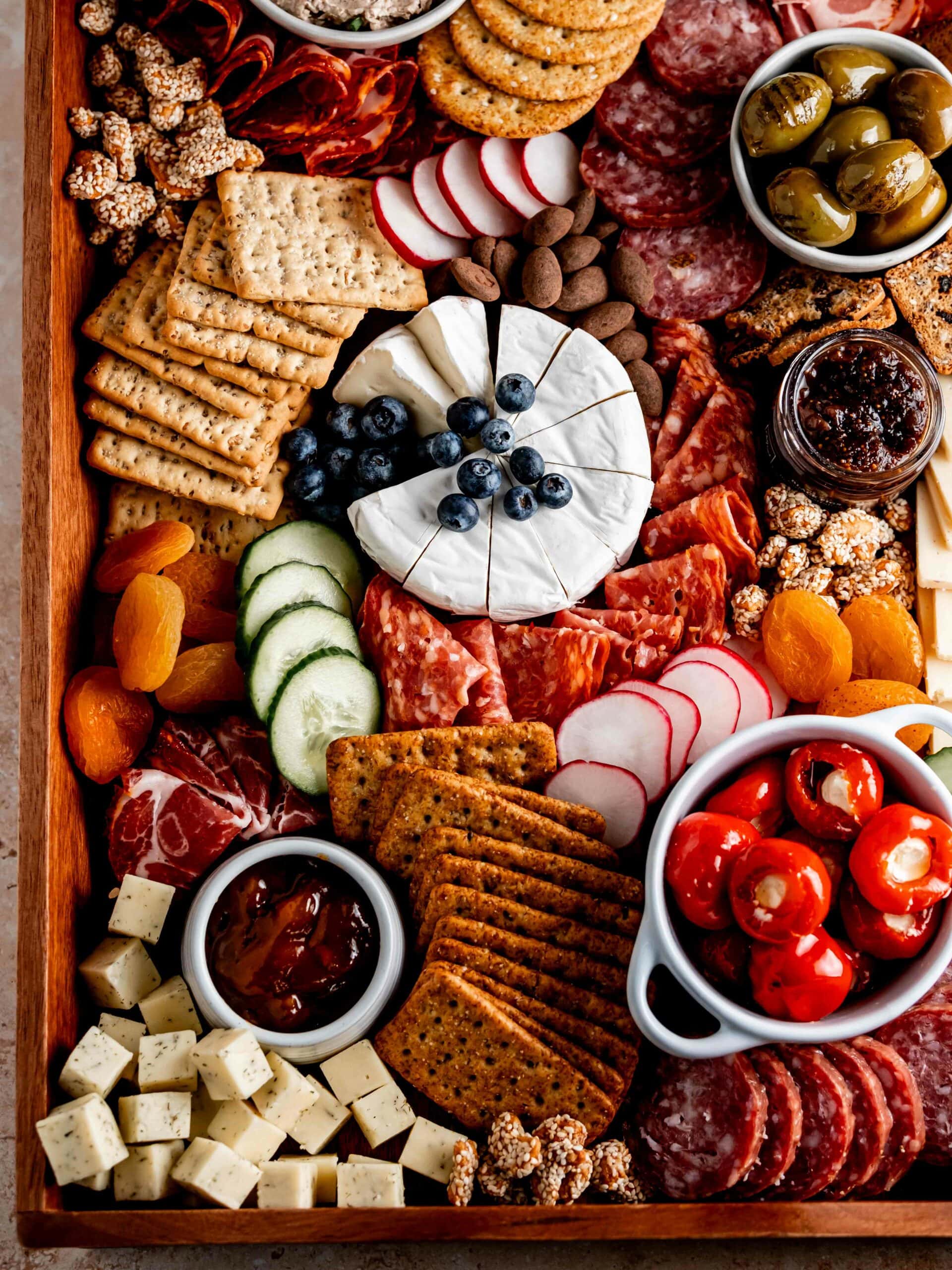 Ultimate Guide to Creating the Best Platter for Appetizers: Ideas & Tips