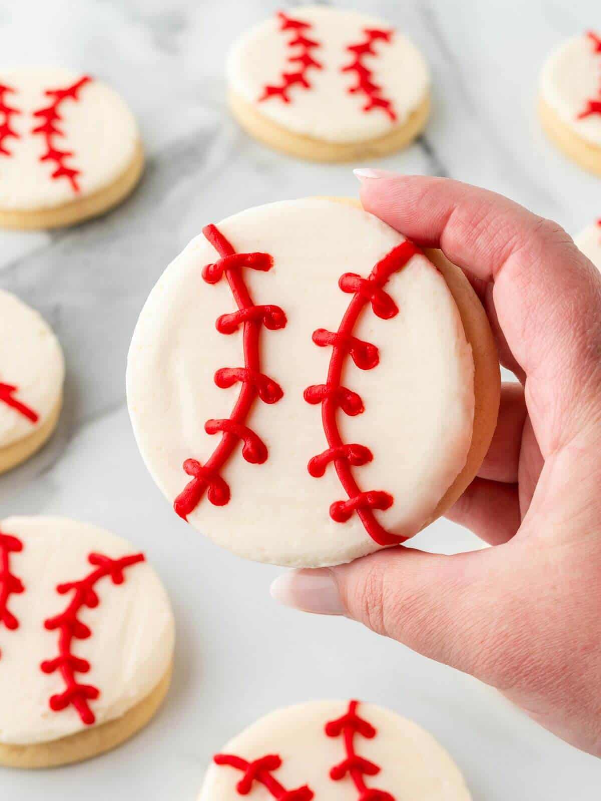 Decorating Baseball Cookies: Simple Ideas to Make Your Treats Look as Good as They Taste