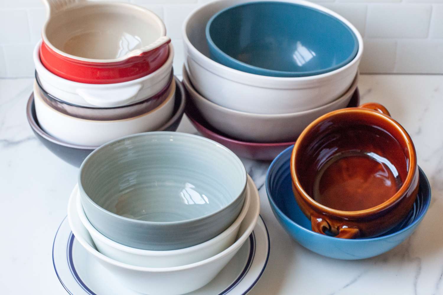 Soup crocks: which material is best: ceramic, stoneware, or porcelain? (Pros and cons of each material)