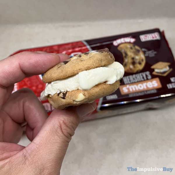 Chips Ahoy Smores Big Cookie Review: Gotta Try This