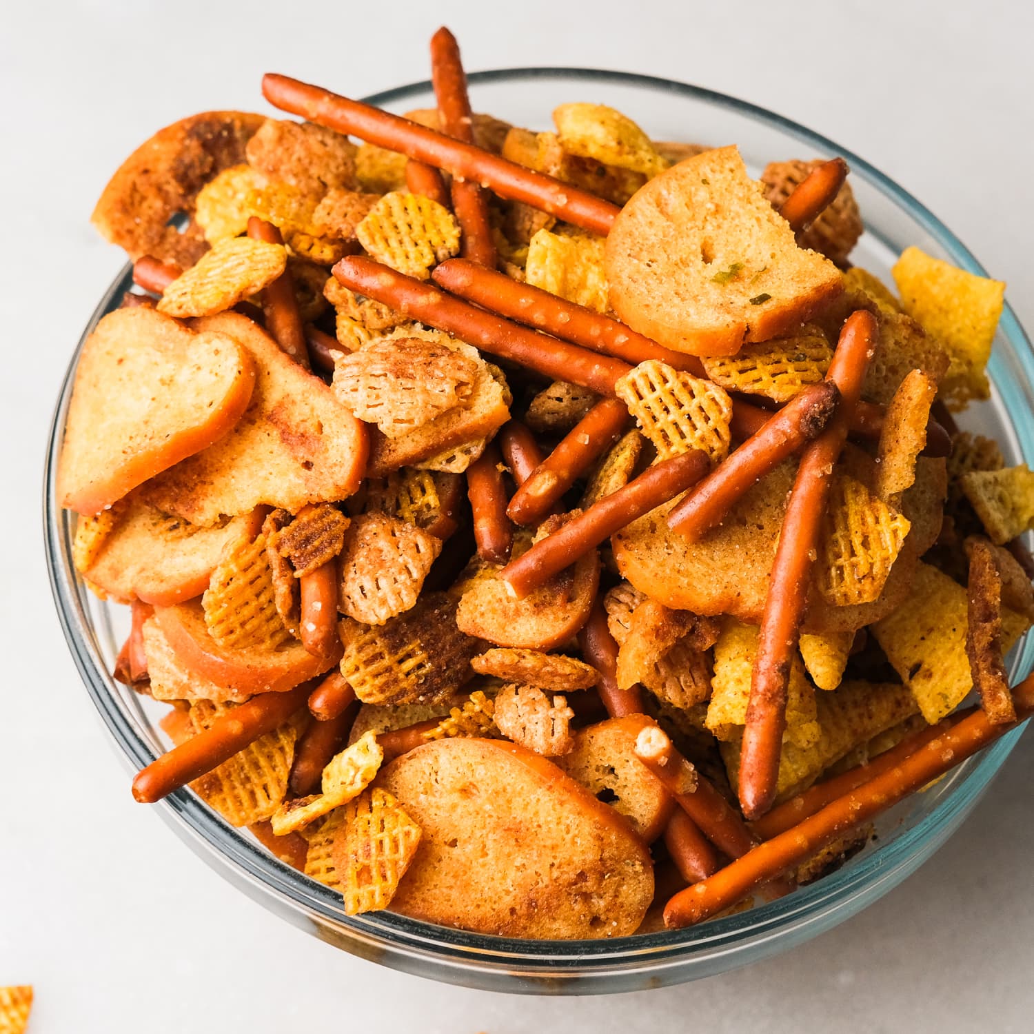 Easy Texas Trash Recipe: A Delicious Party Snack Mix