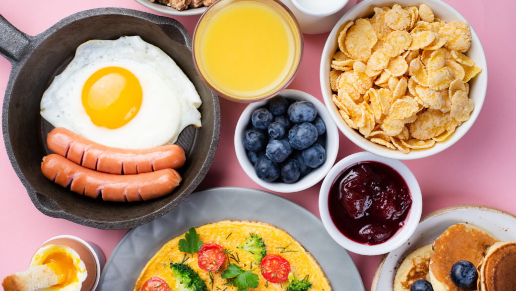 Why is a balanced breakfast plate important? Learn about the health benefits of a good morning meal.