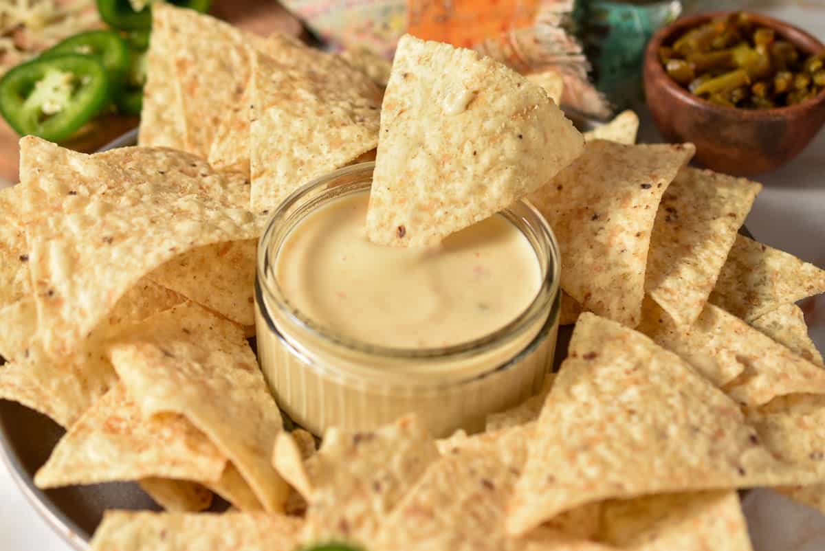 DIY Moes Queso: A Quick and Delicious Copycat Recipe